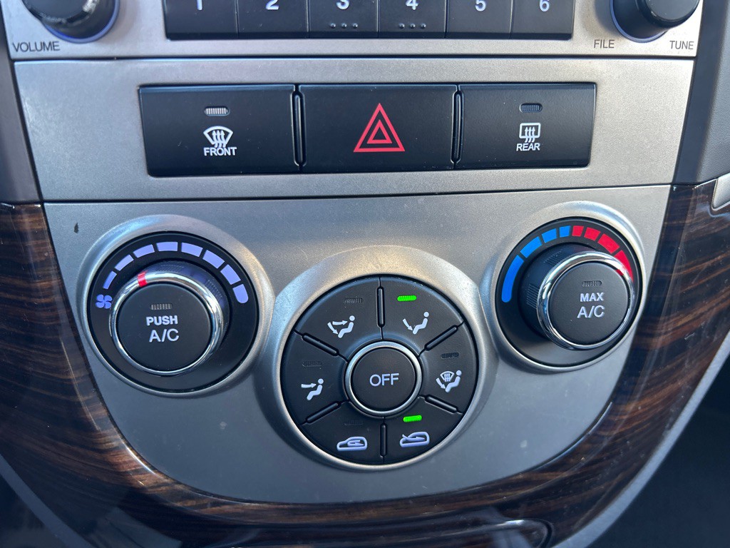 2012 Hyundai Santa Fe Image 22