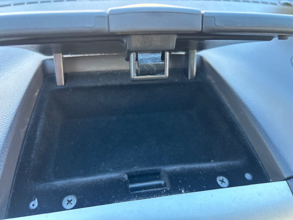 2012 Hyundai Santa Fe Image 25