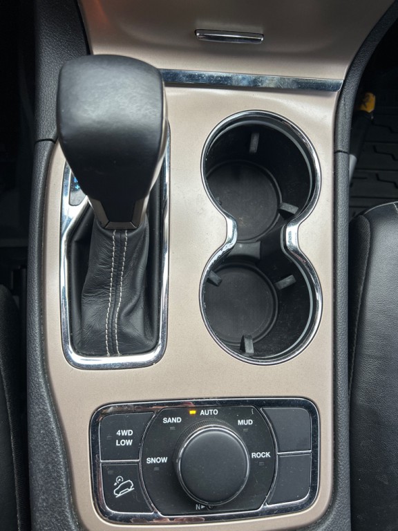 2017 Jeep Grand Cherokee Image 32