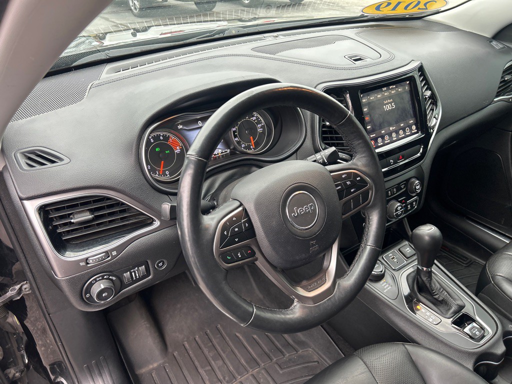 2019 Jeep Cherokee Image 9