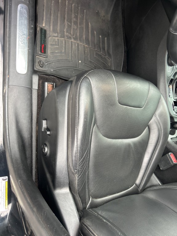 2019 Jeep Cherokee Image 10