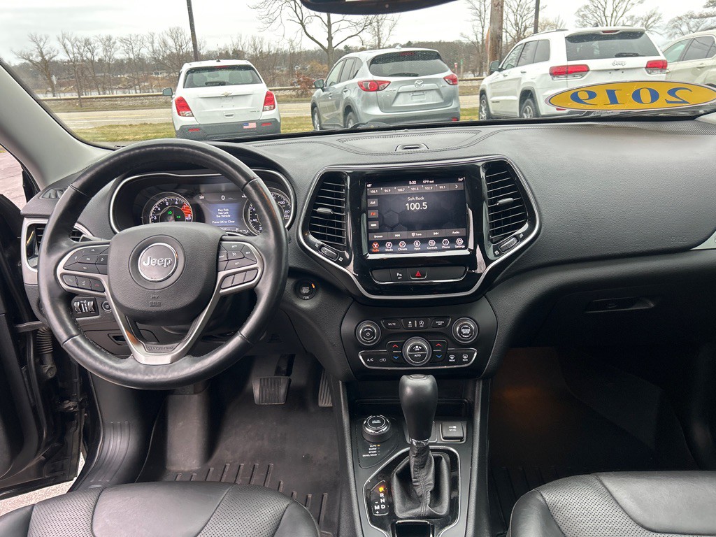 2019 Jeep Cherokee Image 16