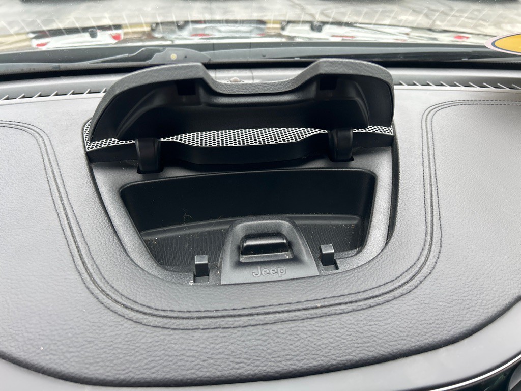 2019 Jeep Cherokee Image 28