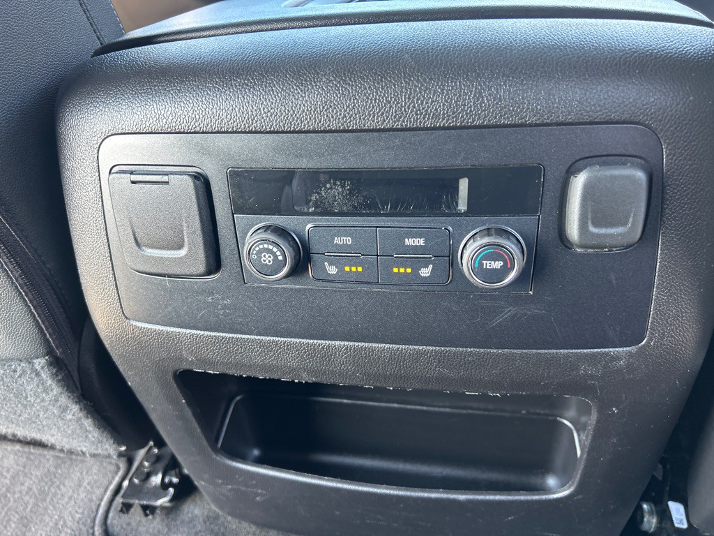 2017 Chevrolet Tahoe Image 17