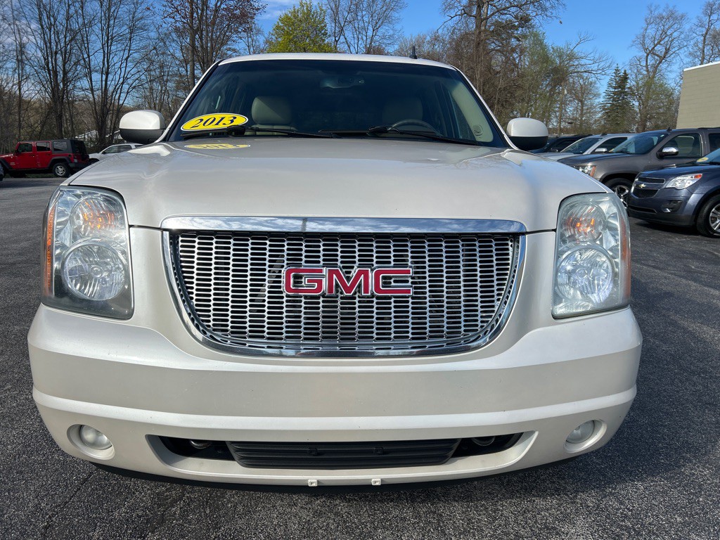 2013 GMC Yukon Image 2