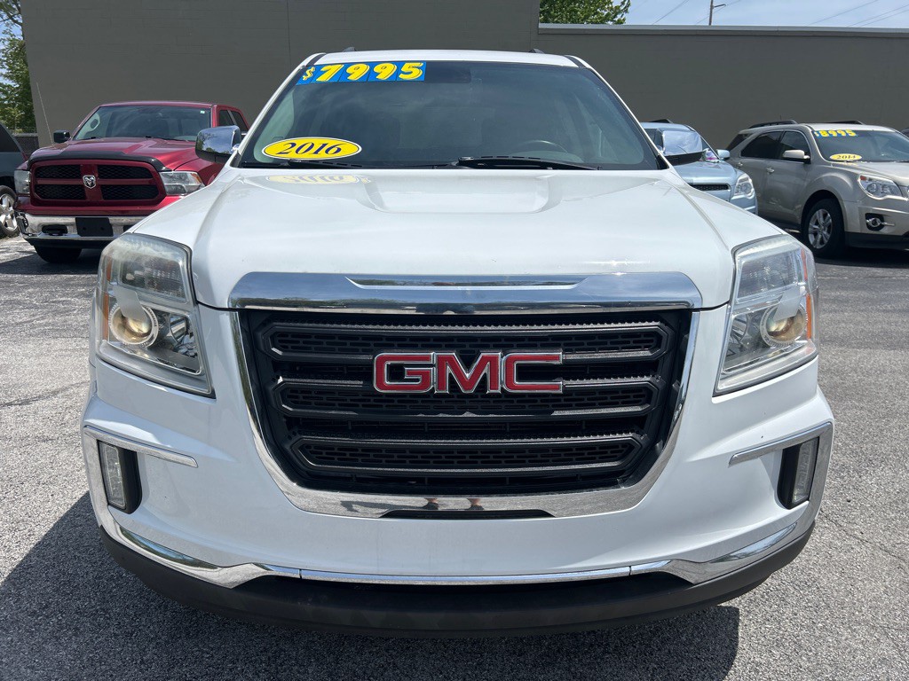 2016 GMC Terrain Image 2