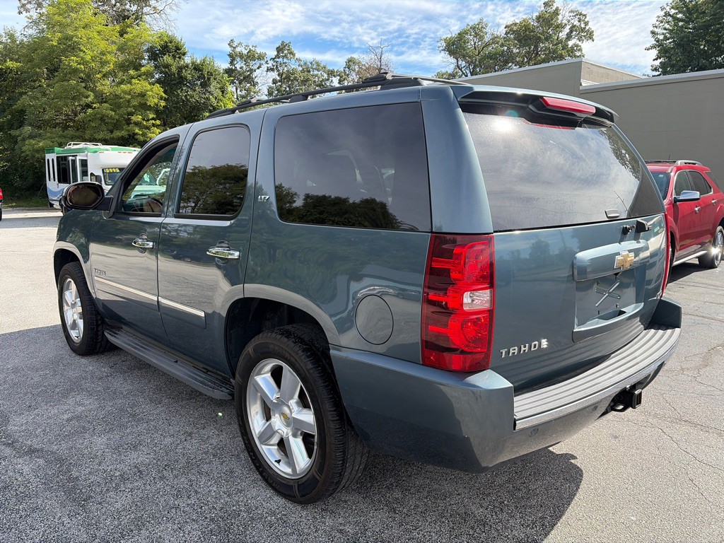 2010 Chevrolet Tahoe Image 4