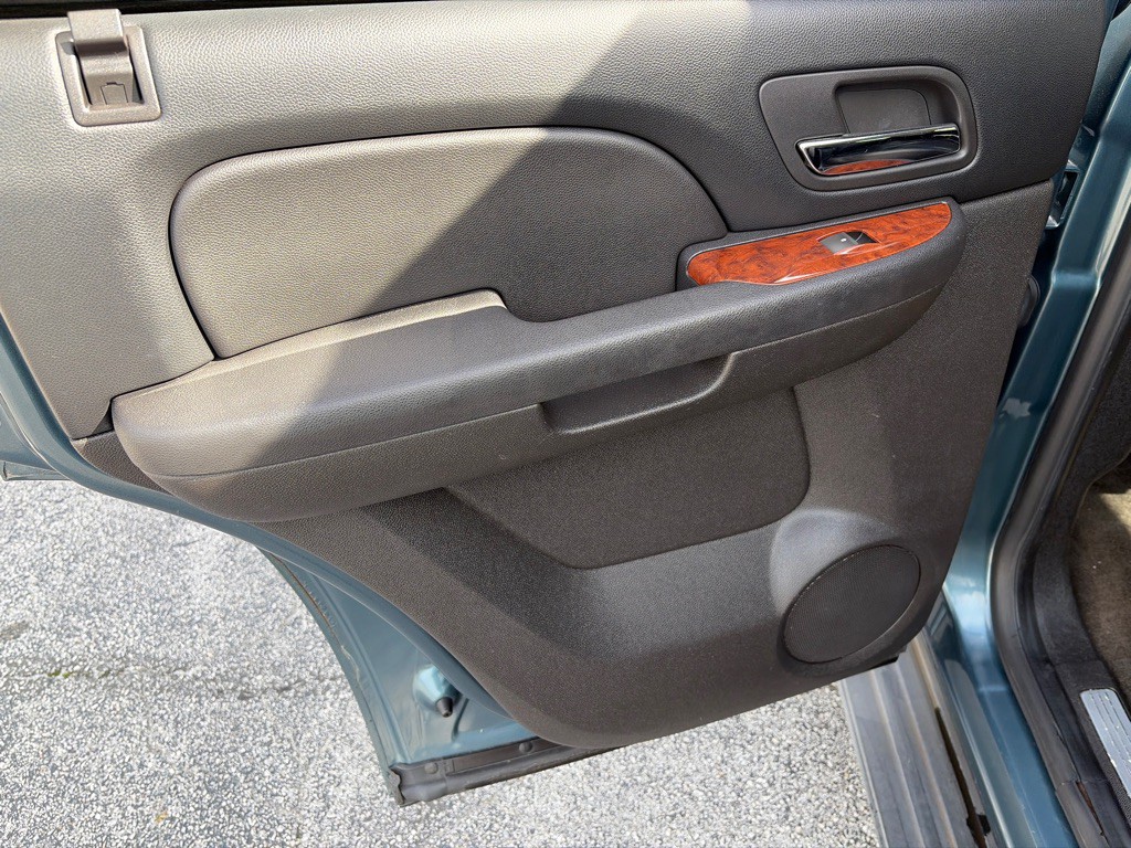 2010 Chevrolet Tahoe Image 14
