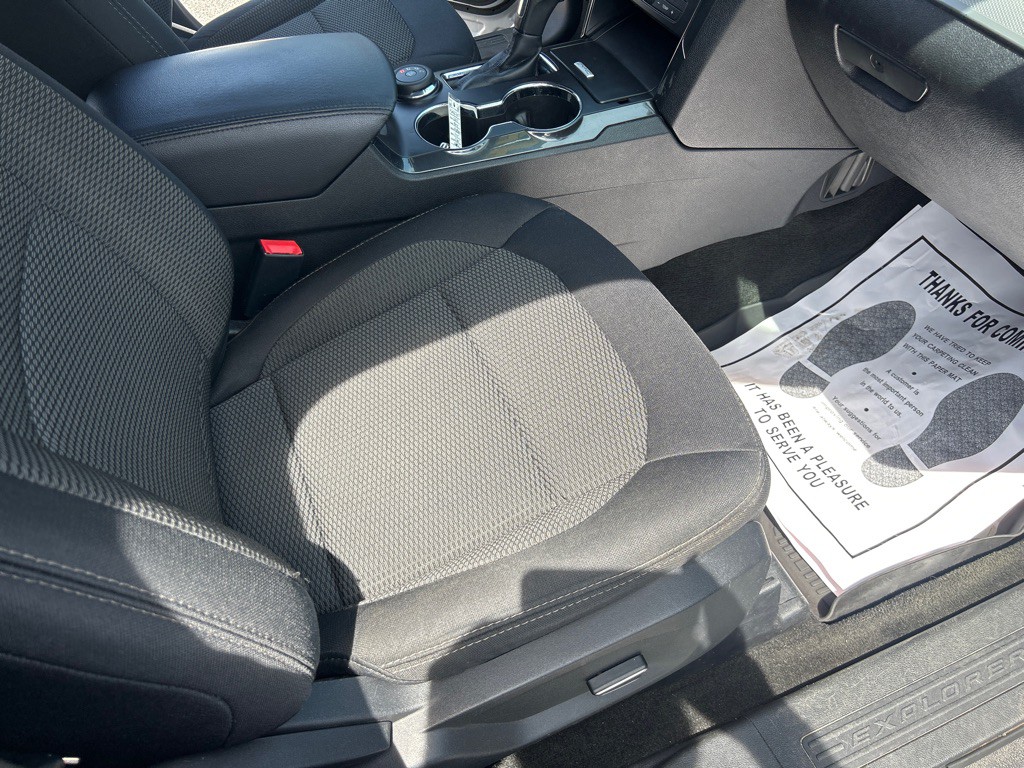 2017 Ford Explorer Image 15