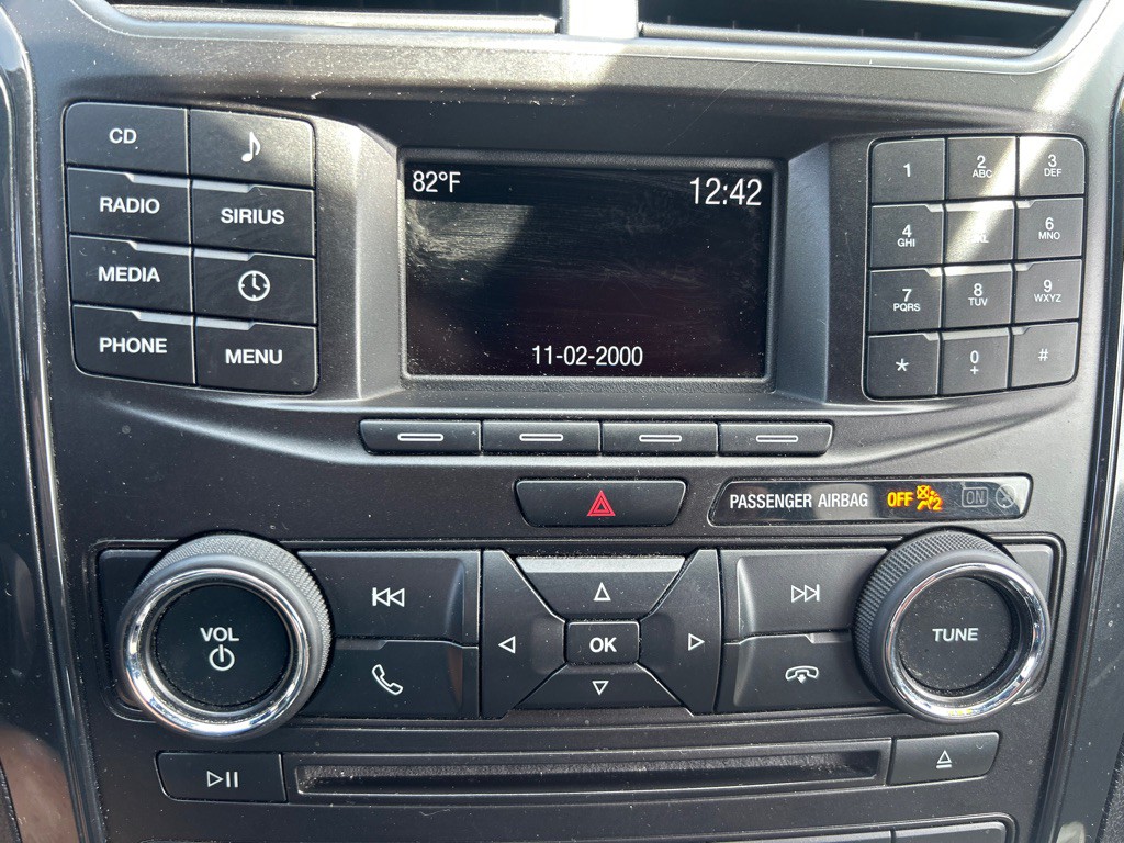 2017 Ford Explorer Image 26