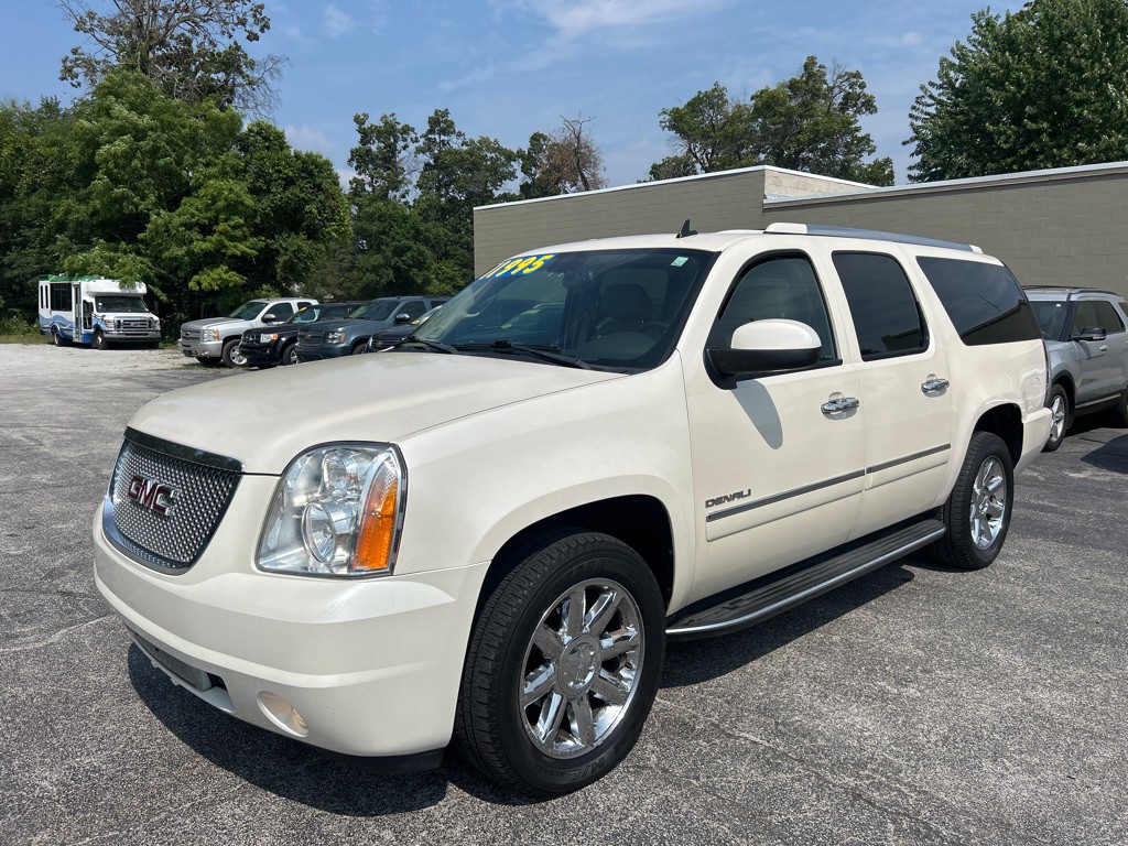 2013 GMC Yukon Image 1
