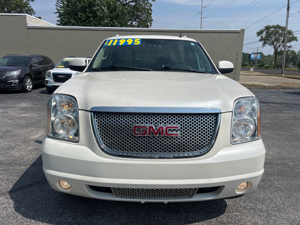 2013 GMC Yukon Image 2