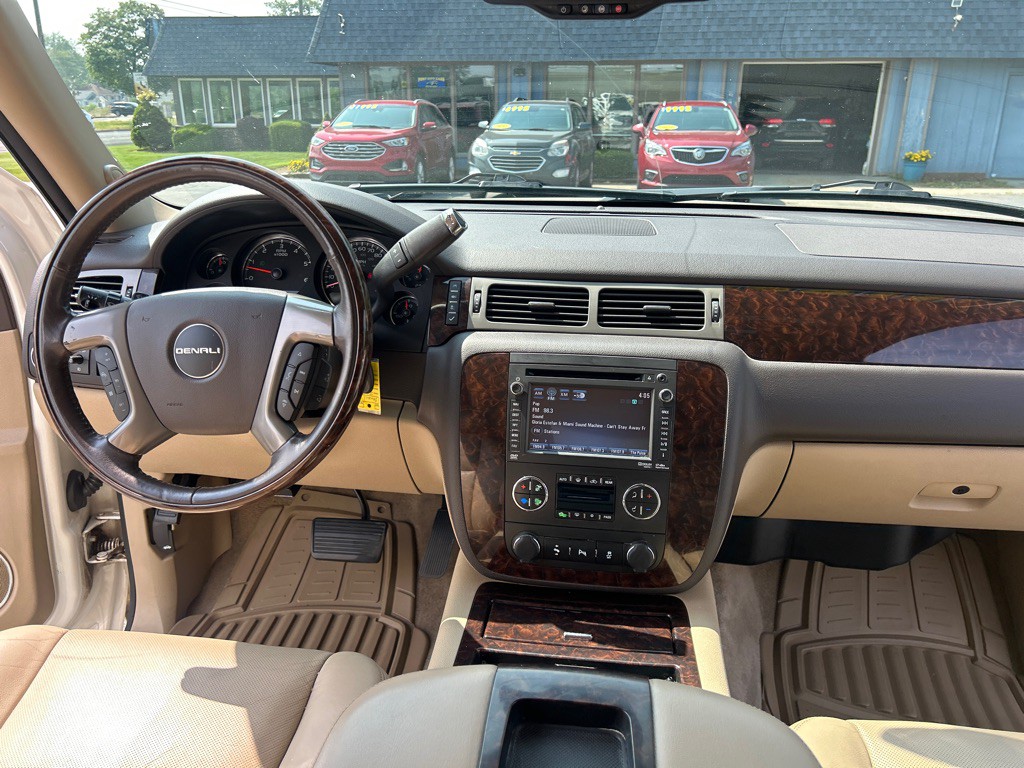 2013 GMC Yukon Image 16