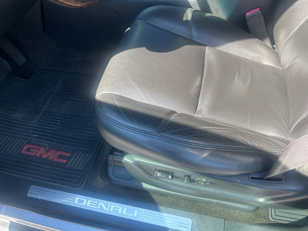 2013 GMC Yukon Image 11