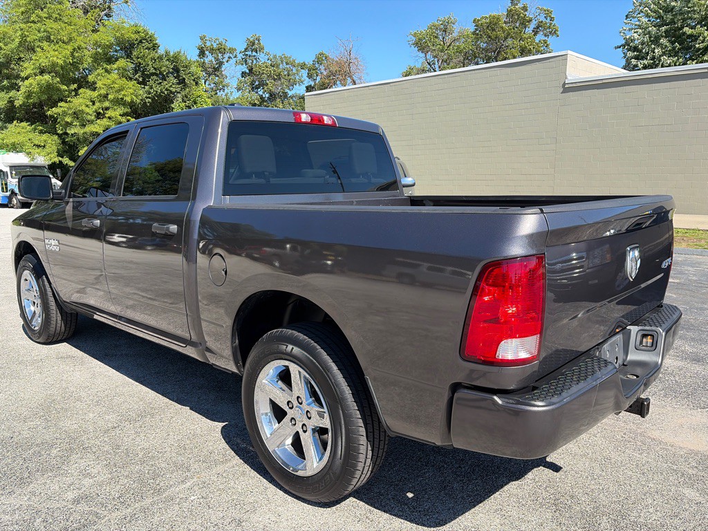 2015 RAM 1500 Image 4