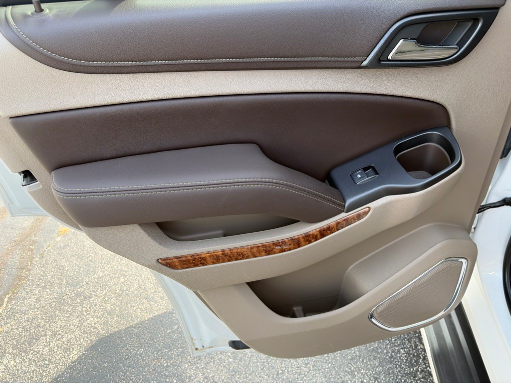 2016 Chevrolet Tahoe Image 14