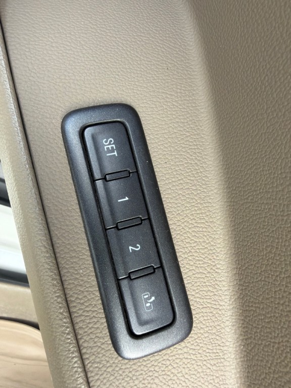 2016 Chevrolet Tahoe Image 35