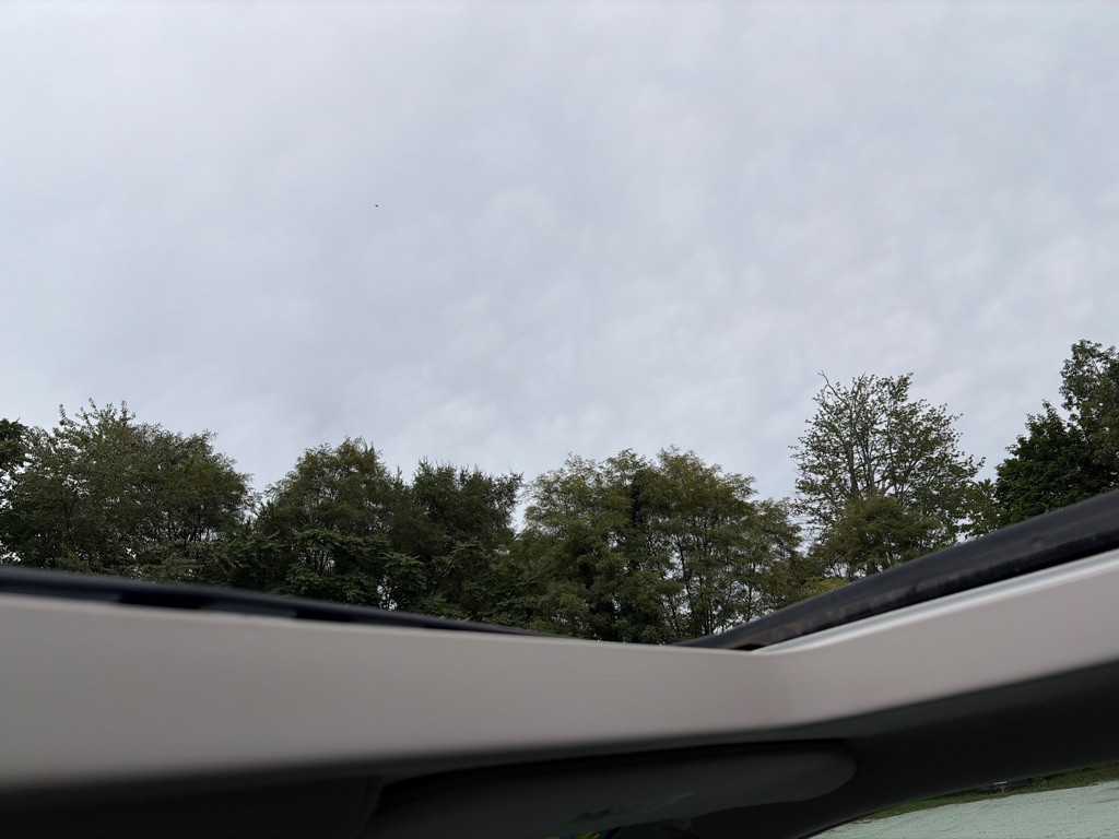 2016 Chrysler Town & Country Image 23