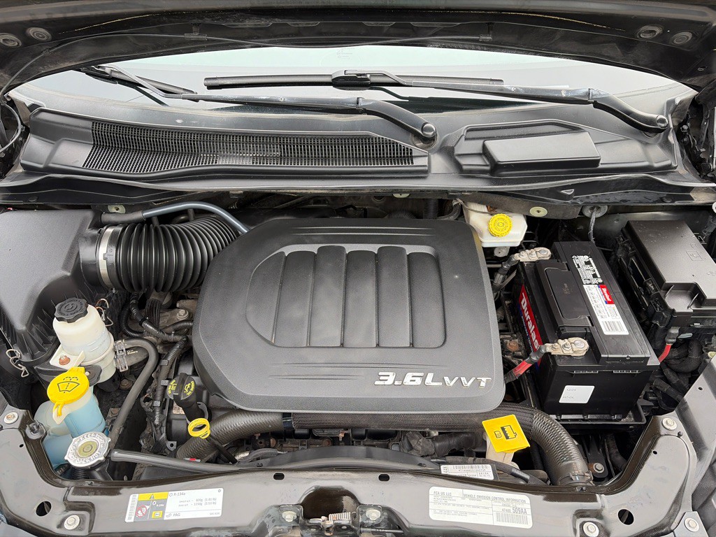 2016 Chrysler Town & Country Image 26