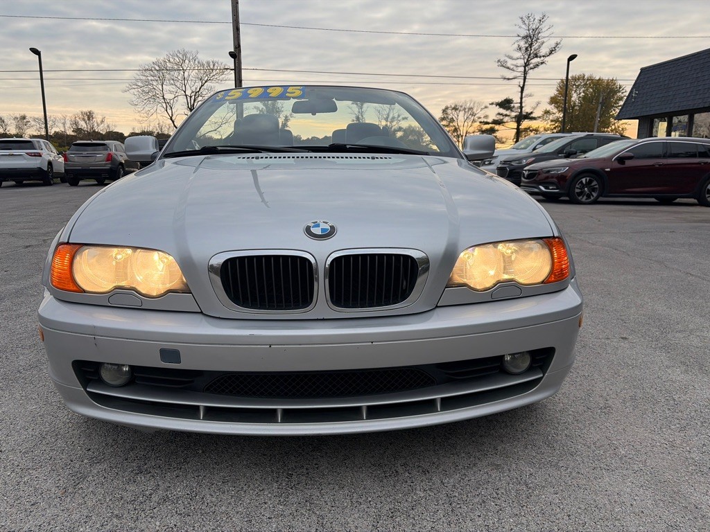 2001 BMW 3 Series Image 2