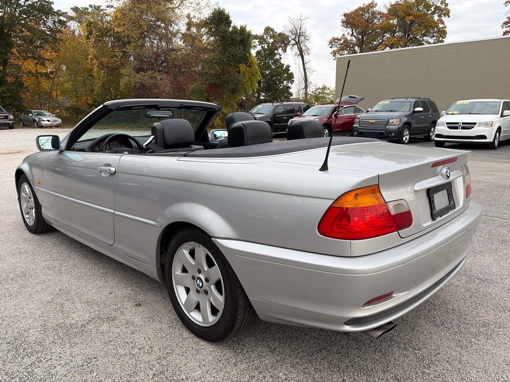 2001 BMW 3 Series Image 4