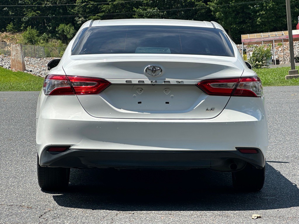 2018 Toyota Camry Image 6