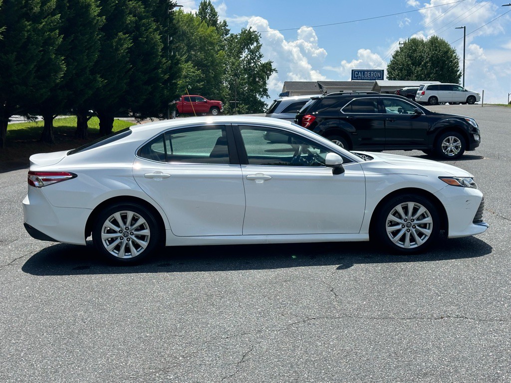 2018 Toyota Camry Image 8