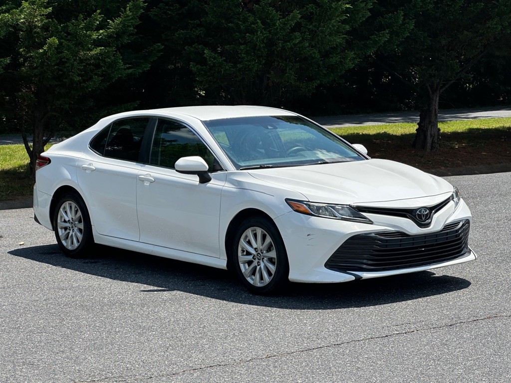 2018 Toyota Camry Image 9