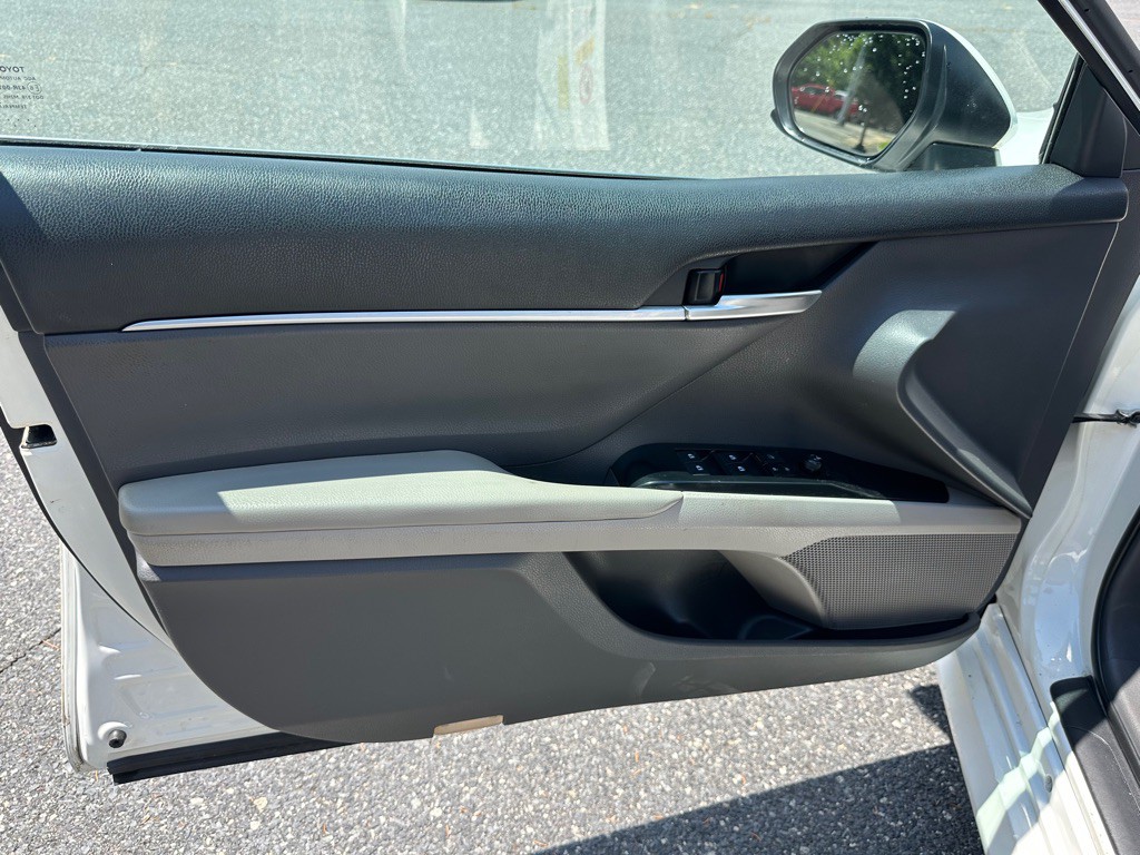2018 Toyota Camry Image 12