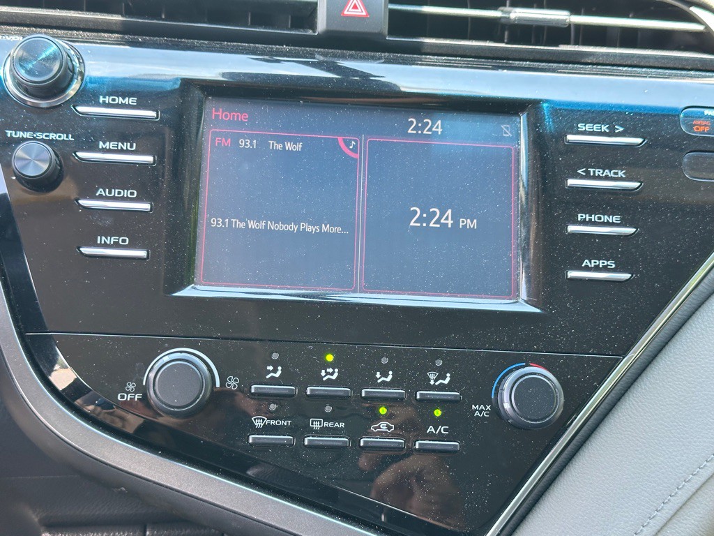2018 Toyota Camry Image 23