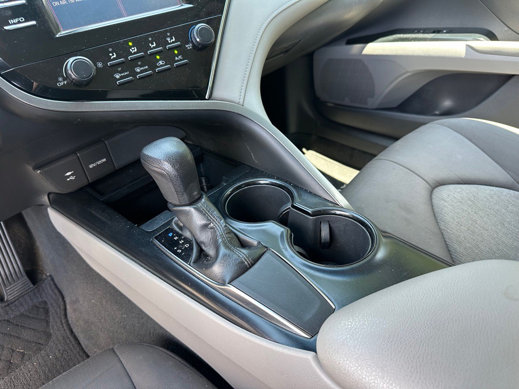 2018 Toyota Camry Image 26