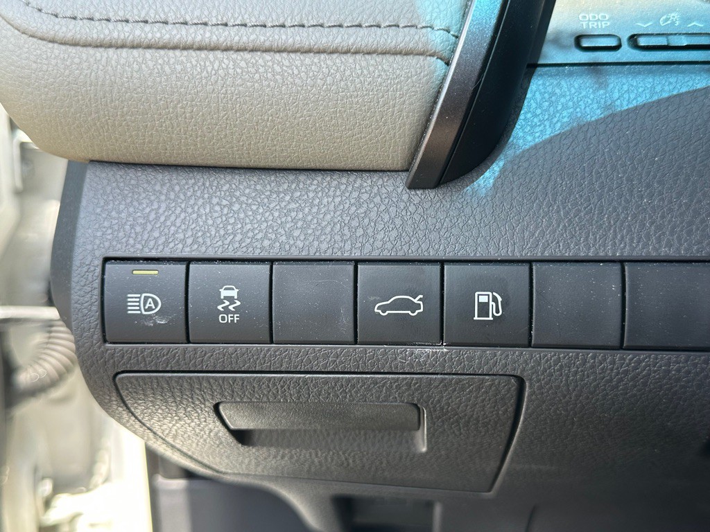 2018 Toyota Camry Image 27