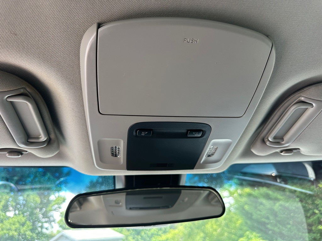 2018 Toyota Camry Image 28