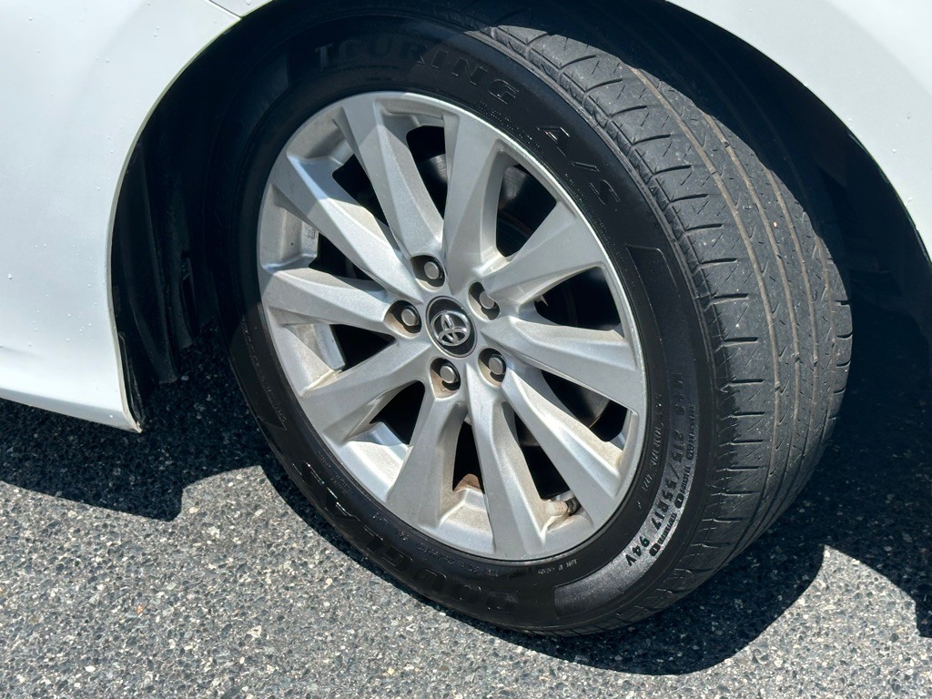 2018 Toyota Camry Image 31