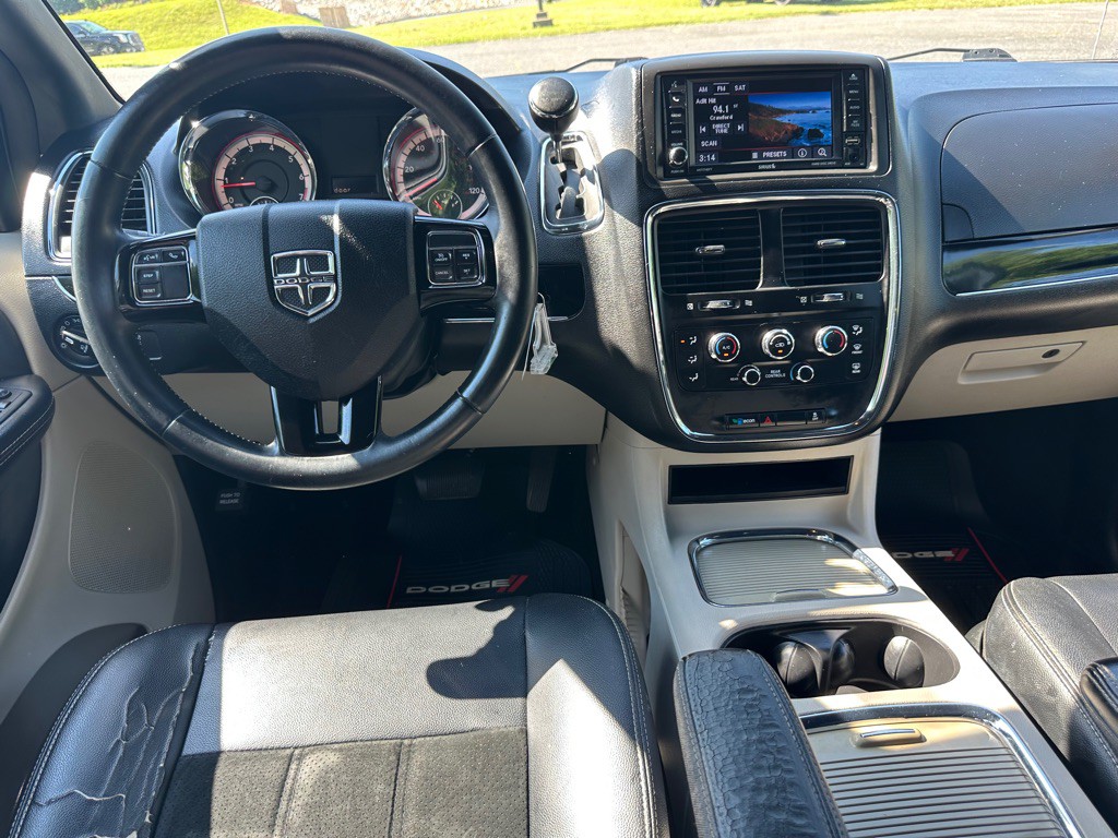 2017 Dodge Grand Caravan Image 4