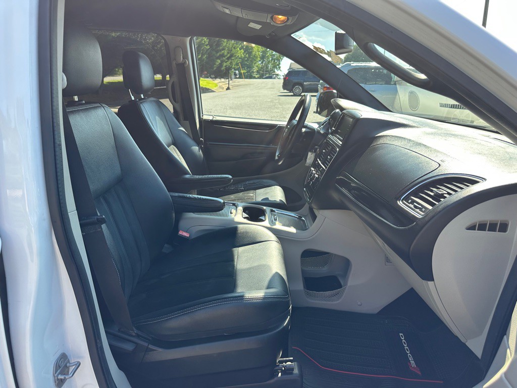 2017 Dodge Grand Caravan Image 13