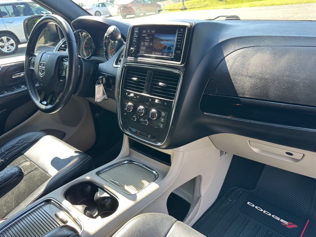 2017 Dodge Grand Caravan Image 14