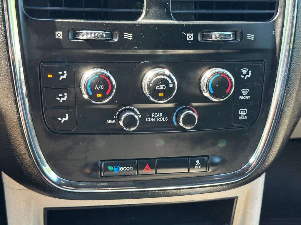 2017 Dodge Grand Caravan Image 23