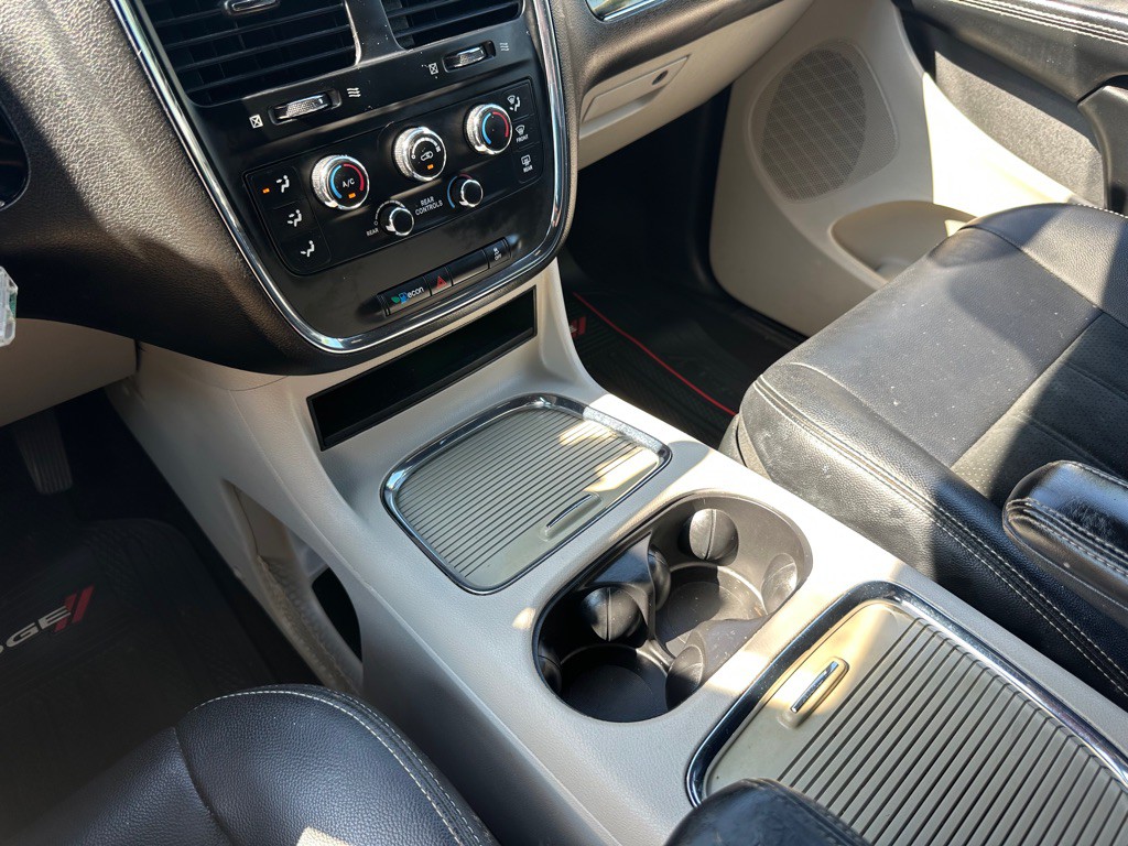 2017 Dodge Grand Caravan Image 25