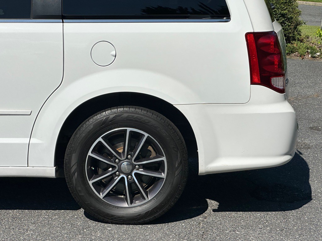 2017 Dodge Grand Caravan Image 29