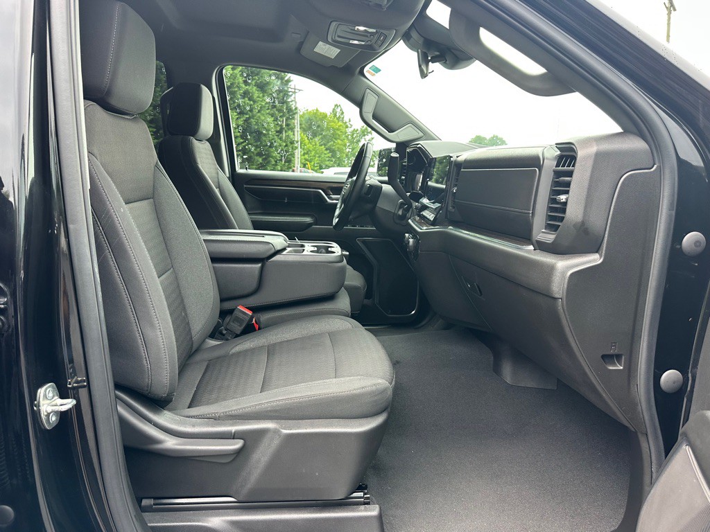 2023 Chevrolet Silverado 1500 Image 13