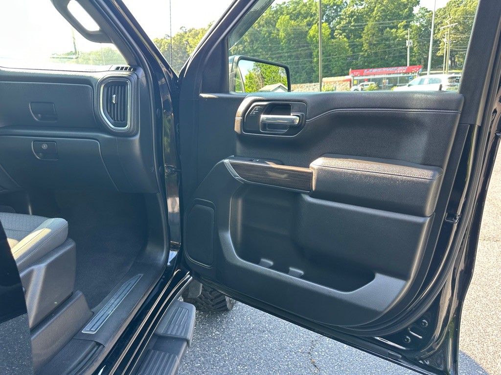 2019 Chevrolet Silverado 1500 Image 17