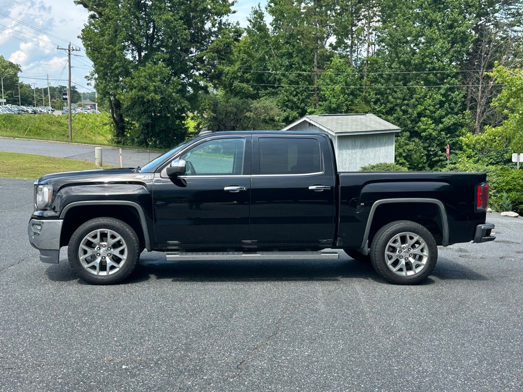 2018 GMC Sierra Image 2