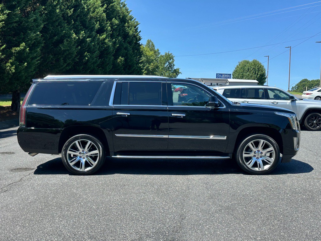 2018 Cadillac Escalade Image 10