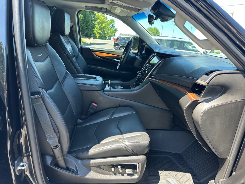 2018 Cadillac Escalade Image 15