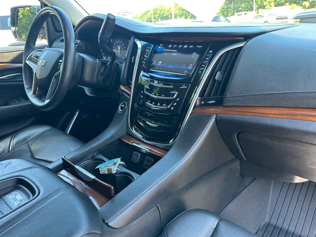 2018 Cadillac Escalade Image 16