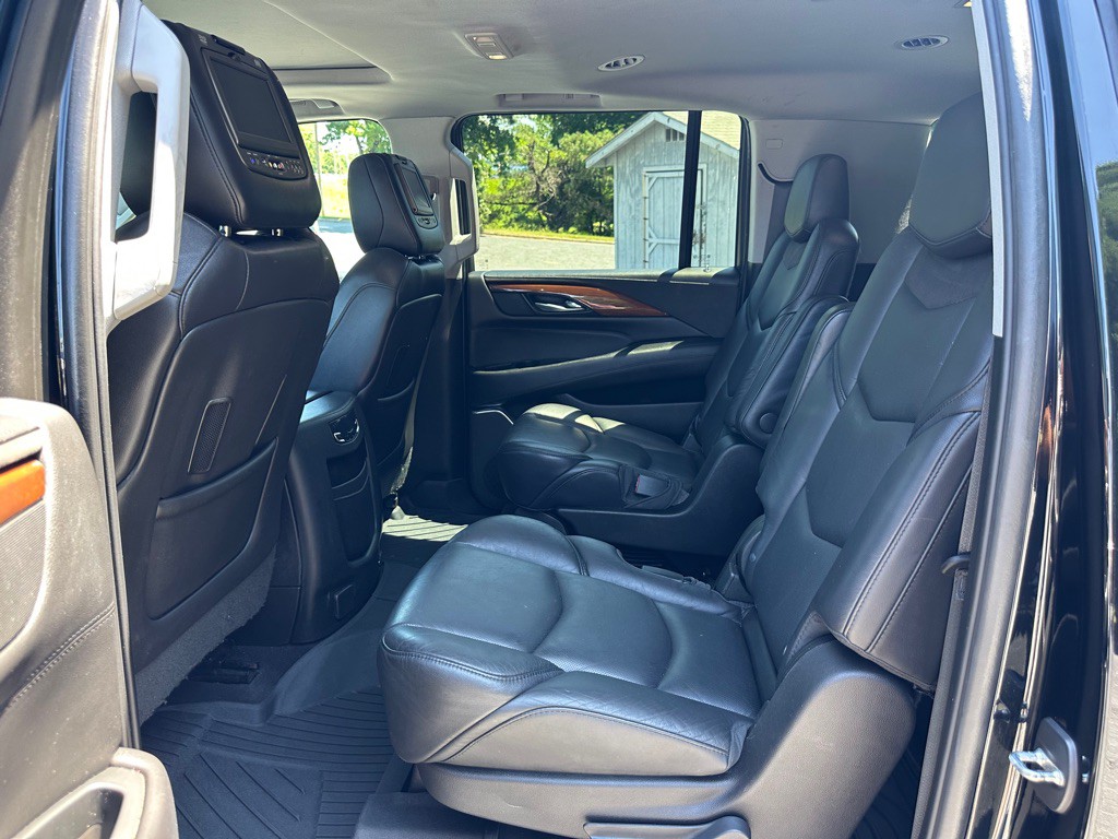 2018 Cadillac Escalade Image 22