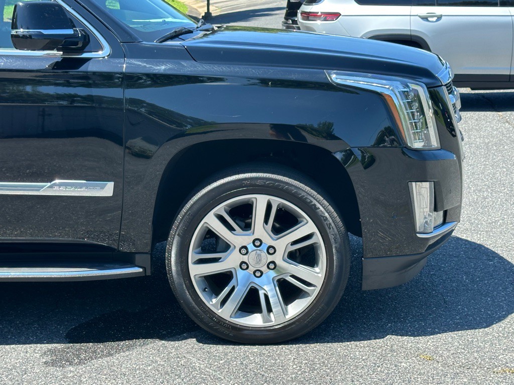 2018 Cadillac Escalade Image 43