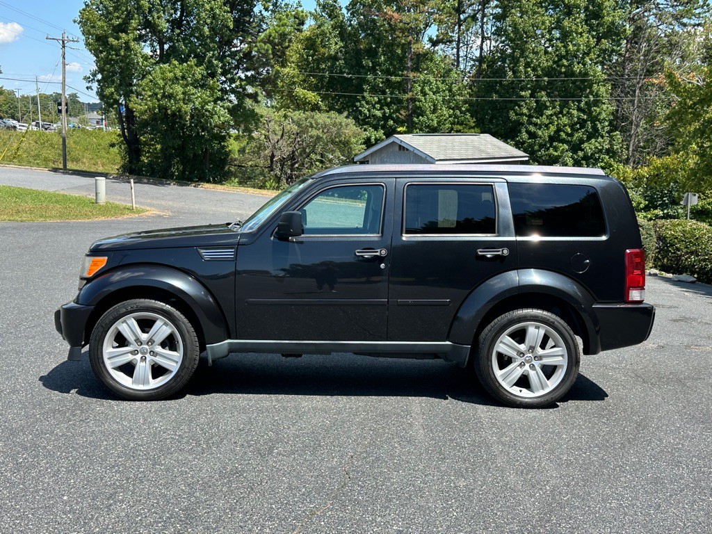 2011 Dodge Nitro Image 2