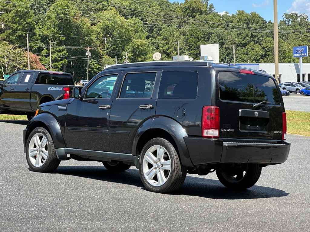 2011 Dodge Nitro Image 3